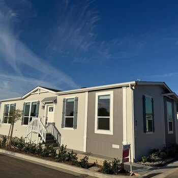 Thumbnail of mobile home