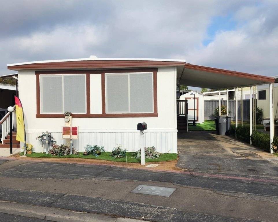 Photo of Mobile Home