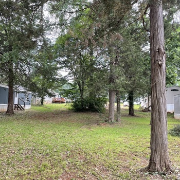 Thumbnail of mobile home lot