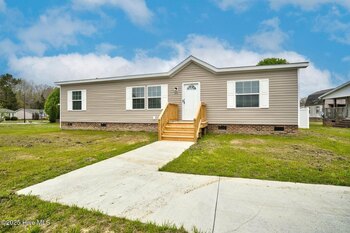 Thumbnail of mobile home