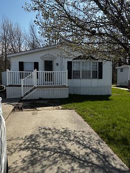 Thumbnail of mobile home