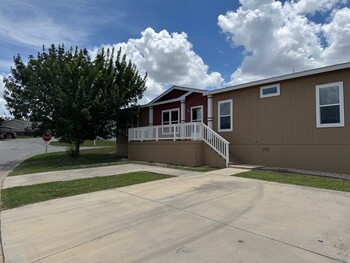 Thumbnail of mobile home