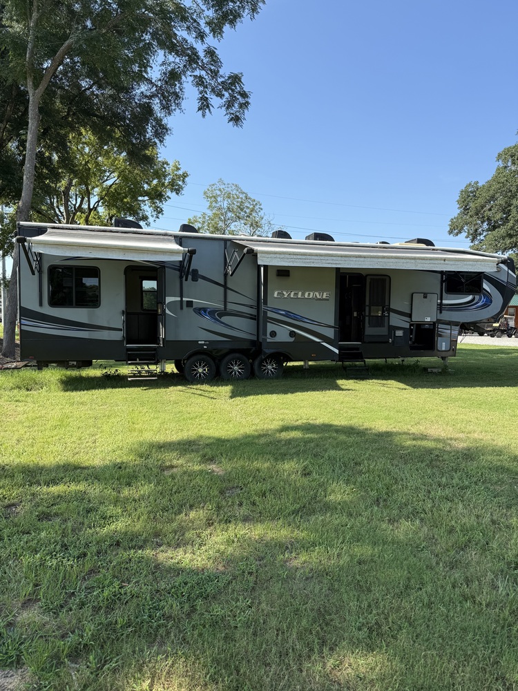 Photo of Rv