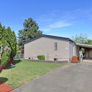 Thumbnail of mobile home