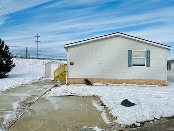 Thumbnail of mobile home