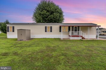 Thumbnail of mobile home