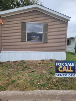 Photo of 2 bedroom/1 bathroom home for sale in Park Plaza! Free application fees!