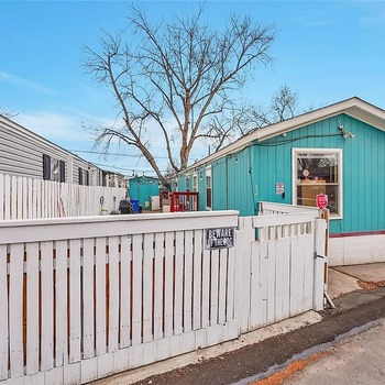 Thumbnail of mobile home