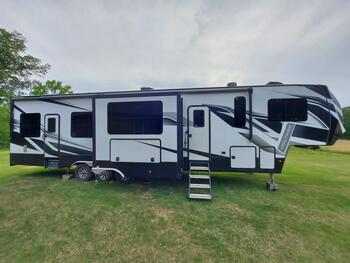 Thumbnail of RV
