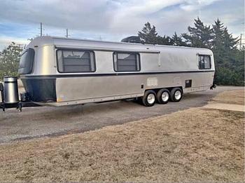 Thumbnail of RV