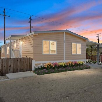 Thumbnail of mobile home