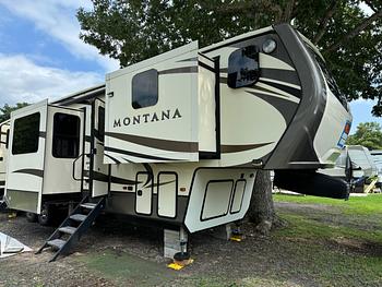Thumbnail of RV