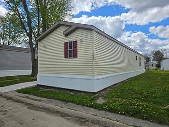 Thumbnail of mobile home