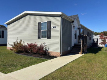 Thumbnail of mobile home