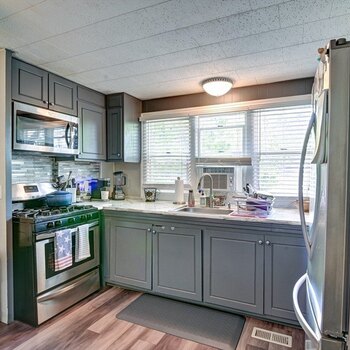Thumbnail of mobile home