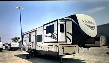 Thumbnail of RV