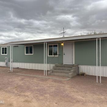 Thumbnail of mobile home