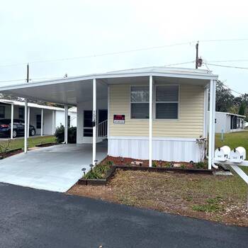 Photo of Beautifully Renovated 2/1 Mobile Home in Quiet Senior Park