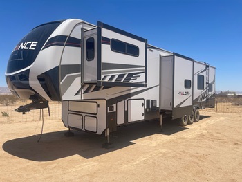 Thumbnail of RV