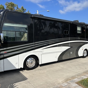 Thumbnail of RV