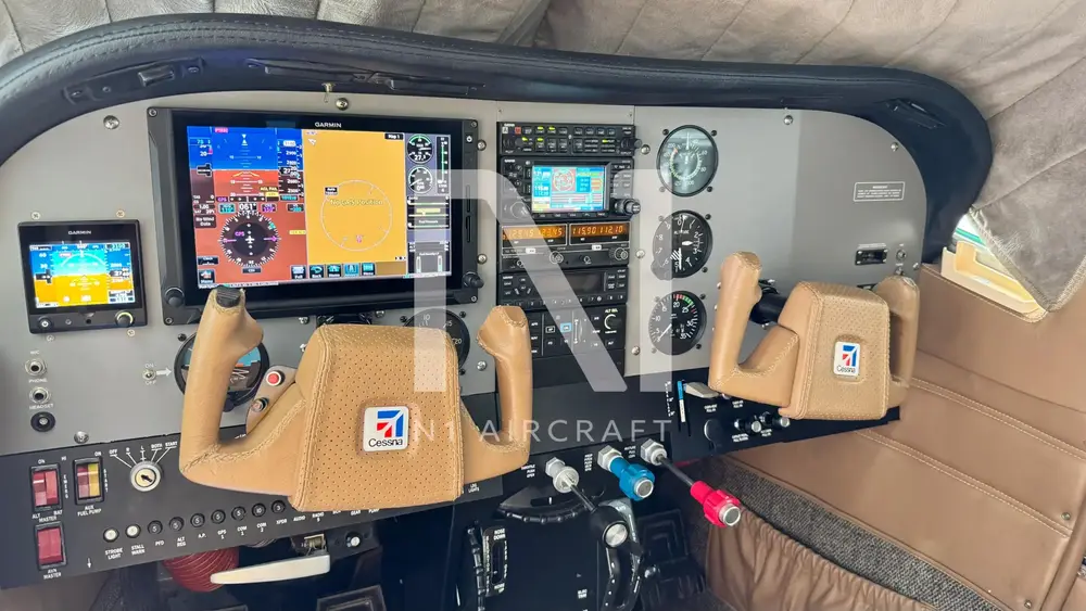 7698/cessna-210n-centurion-ii-1976-flightmarket-id-7698-35437.webp