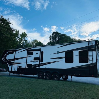 Thumbnail of RV