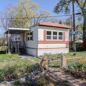 Thumbnail of mobile home