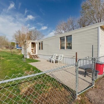 Thumbnail of mobile home
