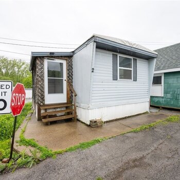 Thumbnail of mobile home