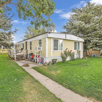 Thumbnail of mobile home