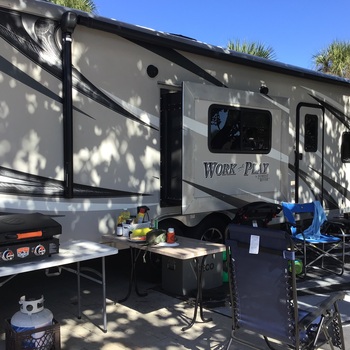 Thumbnail of RV