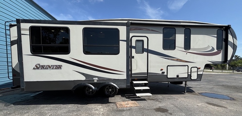 Photo of Rv