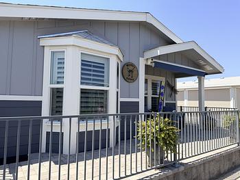 Thumbnail of mobile home