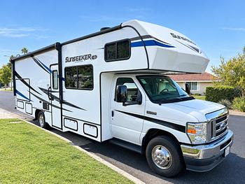Thumbnail of RV