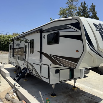 Thumbnail of RV