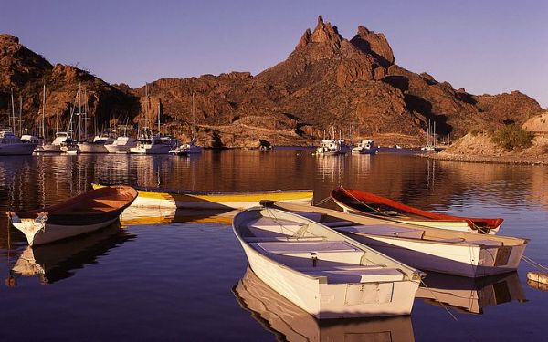 Quaint fishing village 4 hrs from Nogales Az border!