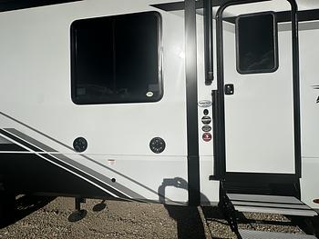Thumbnail of RV