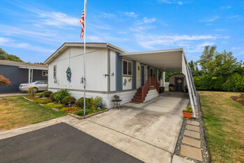 Thumbnail of mobile home