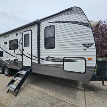 Thumbnail of RV