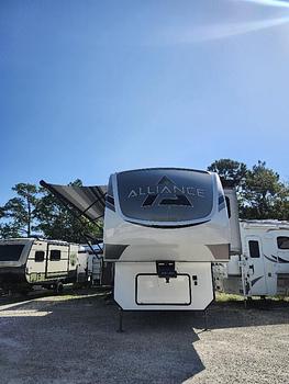 Thumbnail of RV