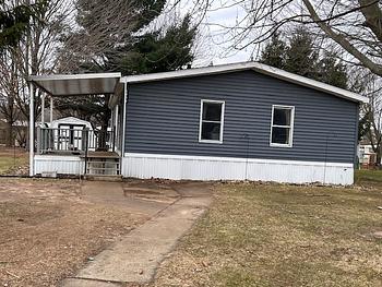 Thumbnail of mobile home