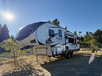 Thumbnail of RV