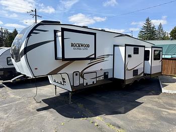 Thumbnail of RV
