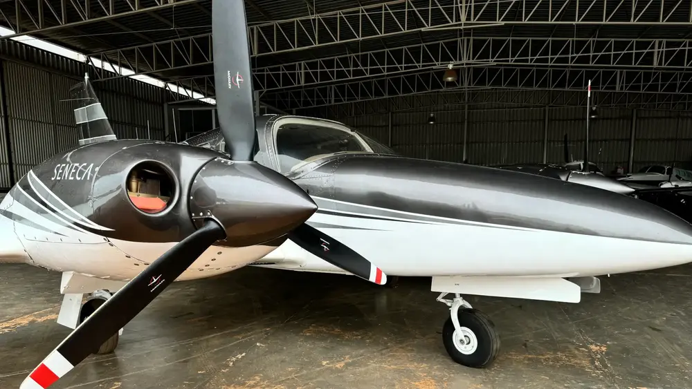 7441/neiva-piper-emb-810d-seneca-iii-1982-flightmarket-id-7441-39286.webp