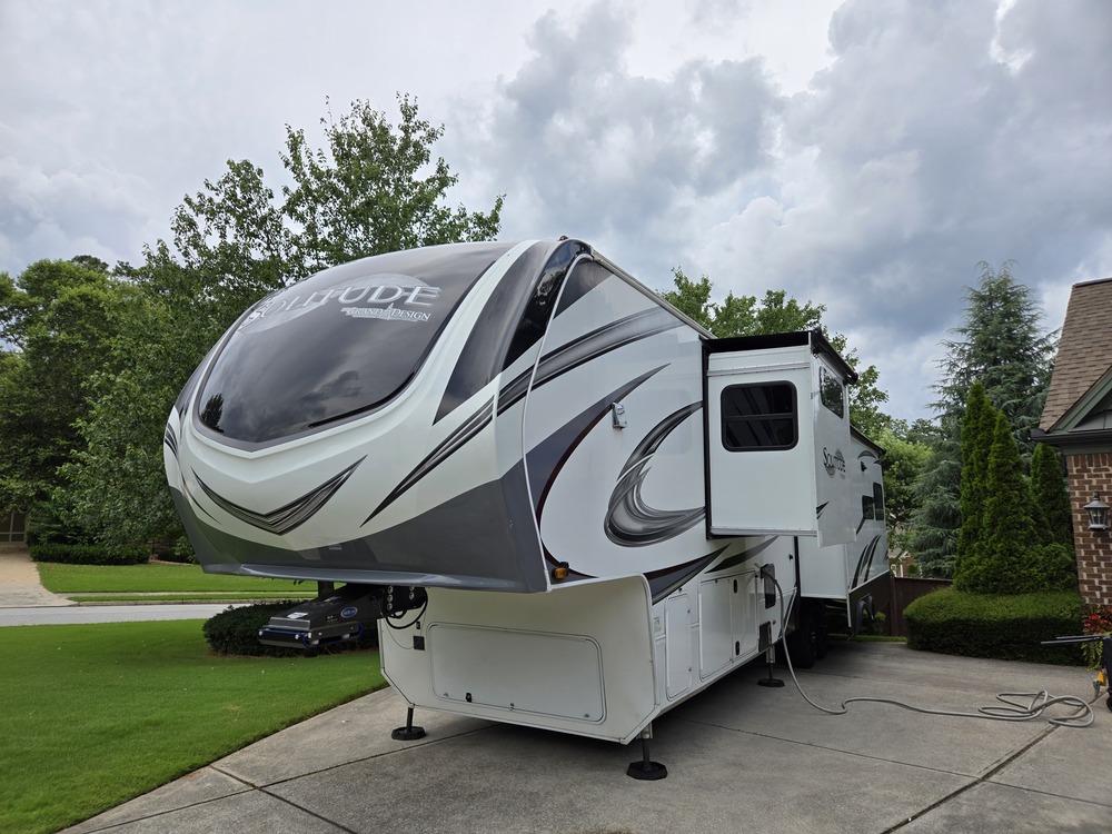 Photo of Rv