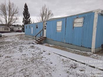 Thumbnail of mobile home