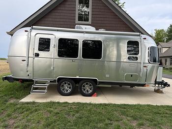 Thumbnail of RV