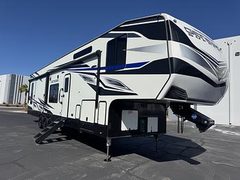 Thumbnail of RV