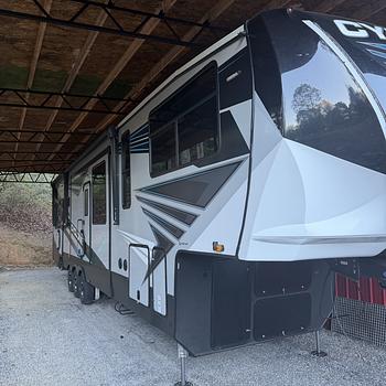 Thumbnail of RV