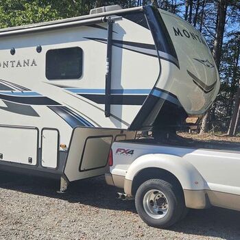 Thumbnail of RV